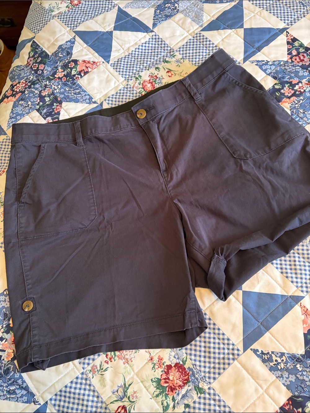 Women’s Navy Casual Pocket Shorts